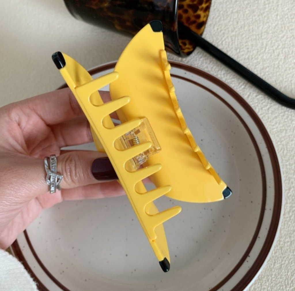 Banana Claw Clip