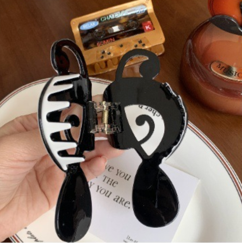 Romantic Music Claw Clips